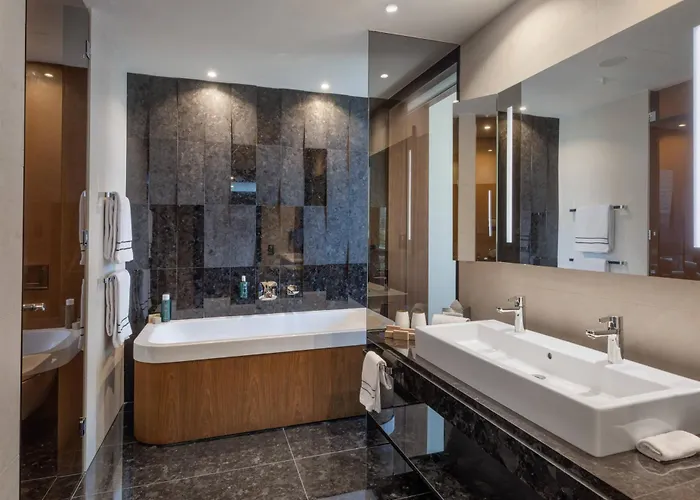 Meliá Hotel 5*